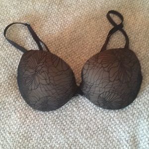 🥂LAST DAY CLOSING!🎉 Calvin Klein Bra 32D